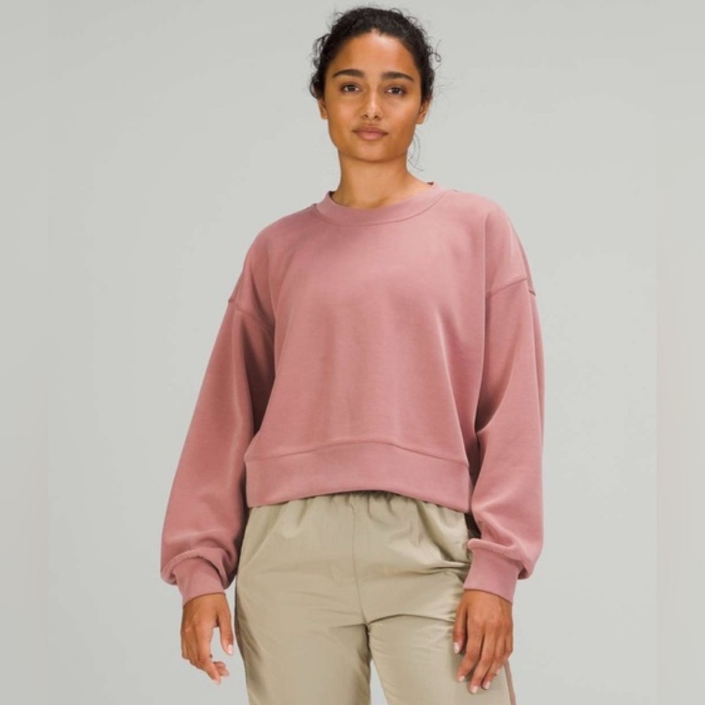 Lululemon pink/mauve softstreme crew neck sweatshirt size 4